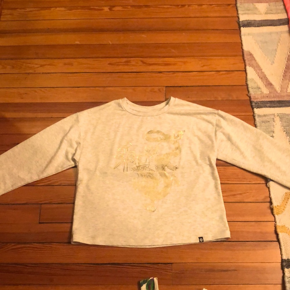 Long sleeve white shirt with gold design